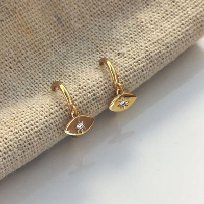 Eye dangle earrings in 18k Gold Plated