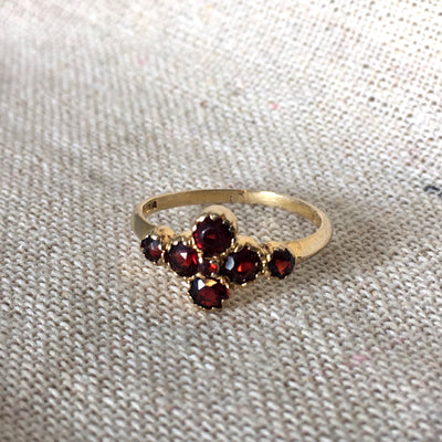 Vintage 9ct Gold Garnet Ring